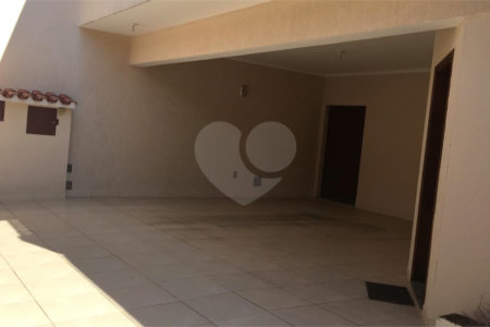 Sobrado à venda com 6 quartos, sendo 3 suítes, em Jardim Refúgio, Sorocaba, SP
