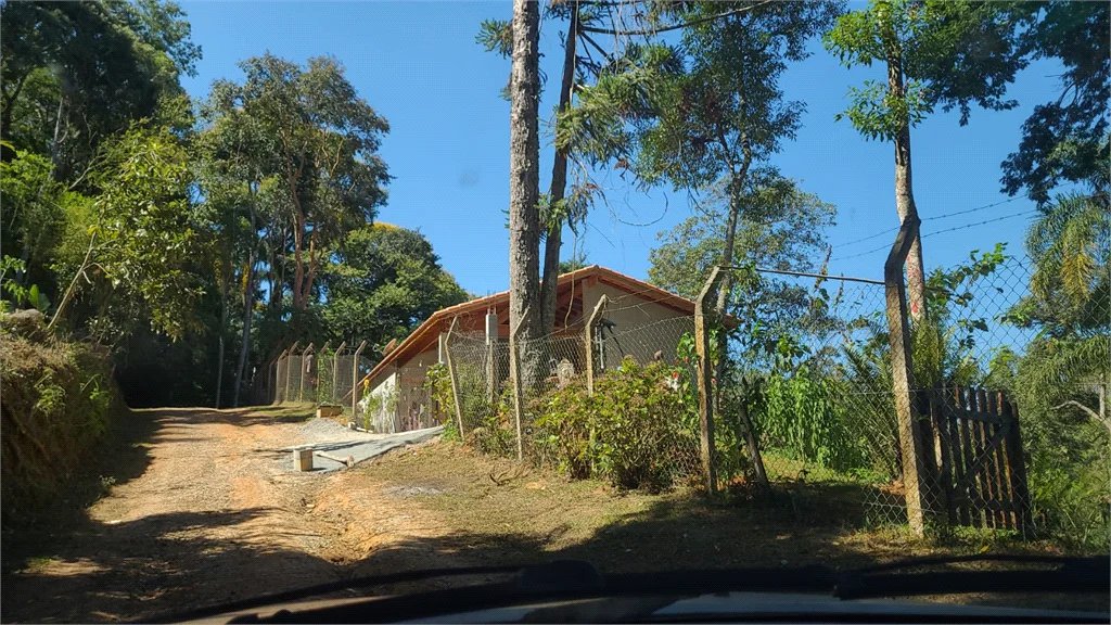 Sítio à venda com 3 quartos em Vila Darcy Penteado (mailasqui), São Roque, SP