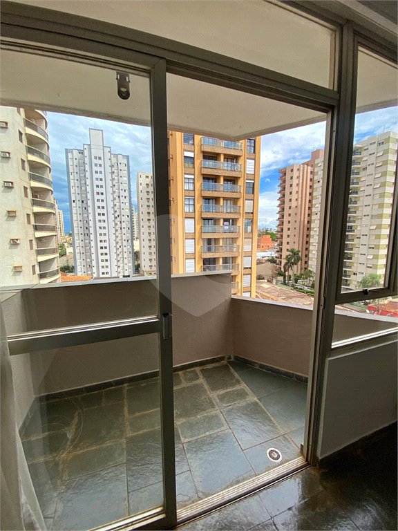 Apartamento à venda com 2 quartos, sendo 1 suíte, no Centro, Ribeirão Preto, SP