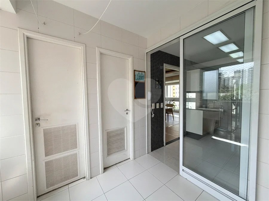 Apartamento à venda com 3 suítes em Vila Mariana, São Paulo, SP