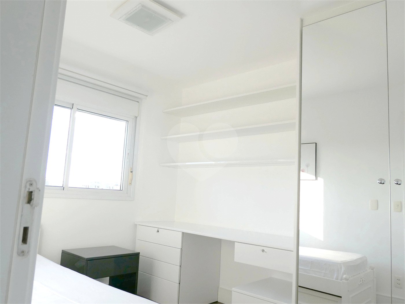 Apartamento para alugar com 3 quartos, sendo 1 suíte, em Vila Olímpia, São Paulo, SP