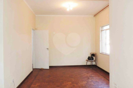 Sobrado à venda com 3 quartos, sendo 1 suíte, em Brooklin Velho, São Paulo, SP