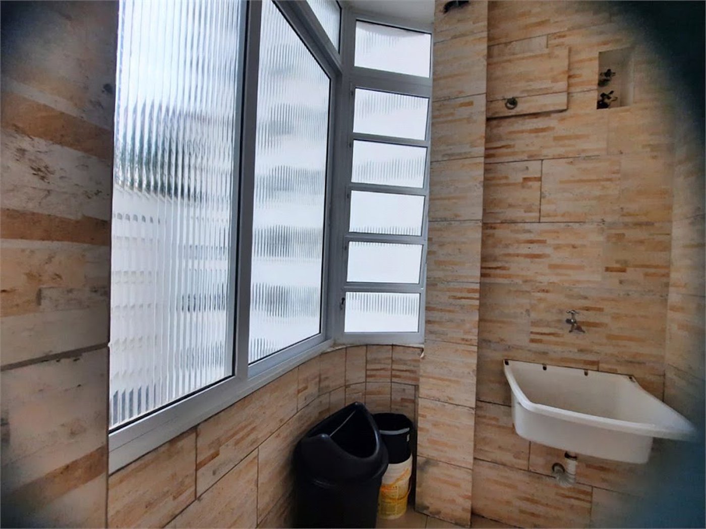 Apartamento com 4 dormitórios à venda, 122 m² por R$ 850.000,00 - Pitangueiras - Guarujá/SP