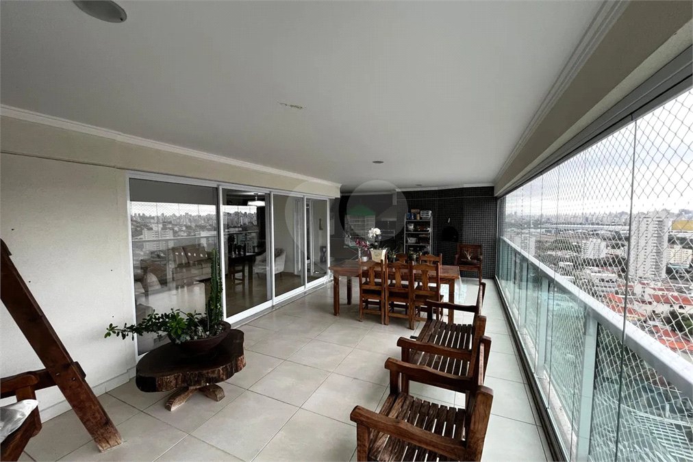 Apartamento à venda com 3 suítes em Santana, São Paulo, SP