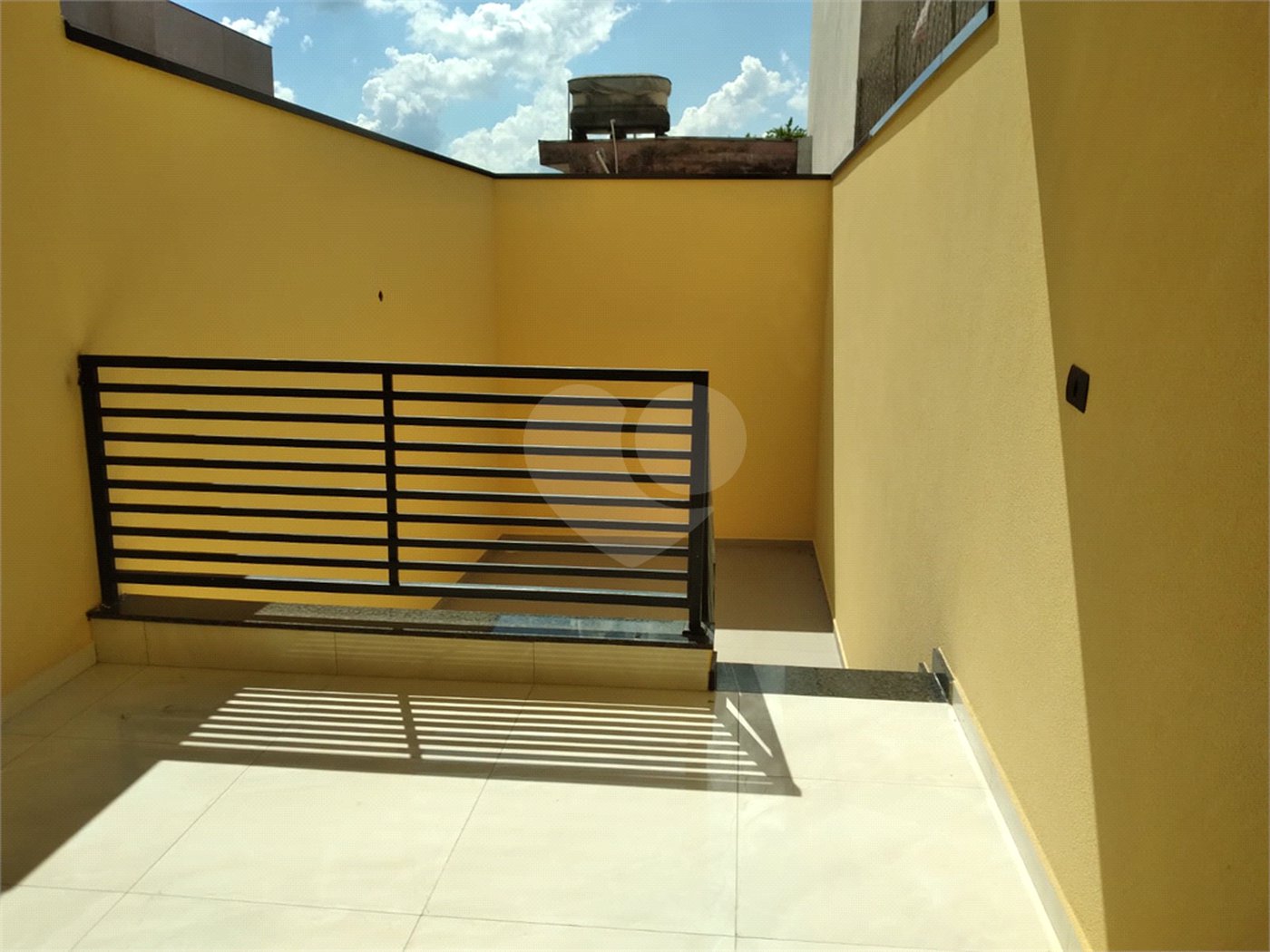 Sobrado à venda com 3 suítes em Vila Nivi, São Paulo, SP