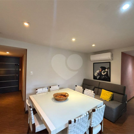 Apartamento à venda com 3 quartos, sendo 1 suíte,  em Jardim Paulista, São Paulo, SP