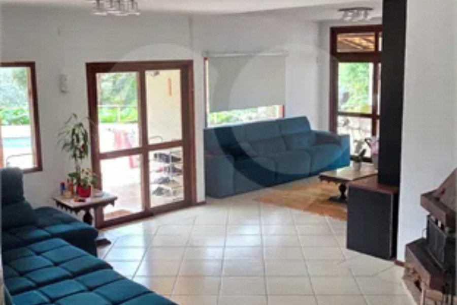 Sobrado à venda com 5 quartos, sendo 3 suítes, em Roseira, Mairiporã, SP