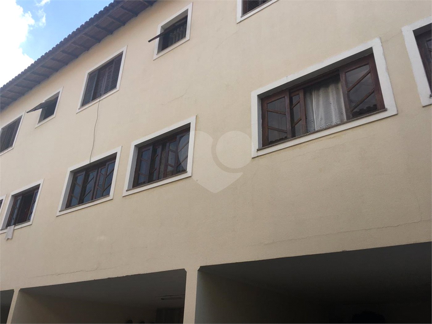 Casa à venda com 3 quartos, sendo 1 suíte, no condomínio Morada de Itapuã, São Paulo - SP