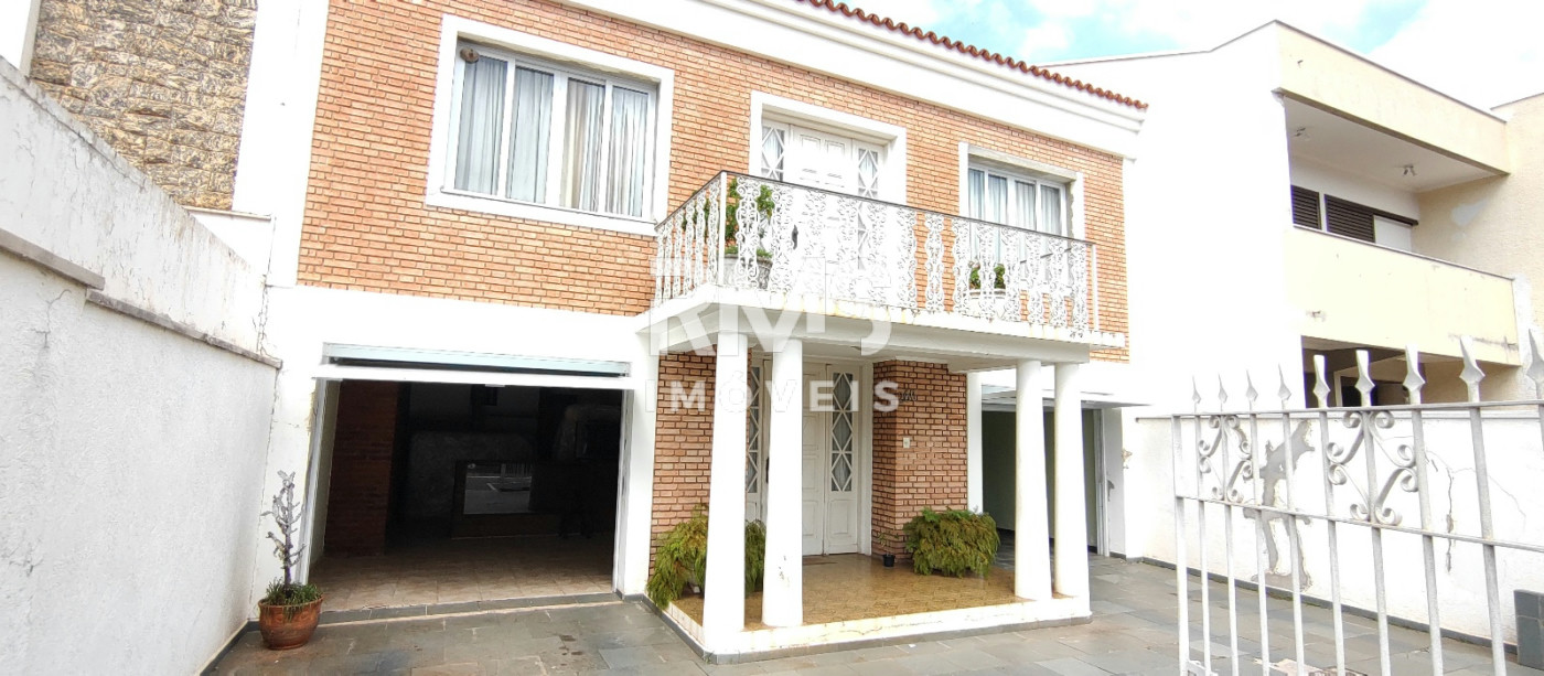 Casa à venda com 4 quartos, sendo 2 suítes,  no Centro, Itu, SP