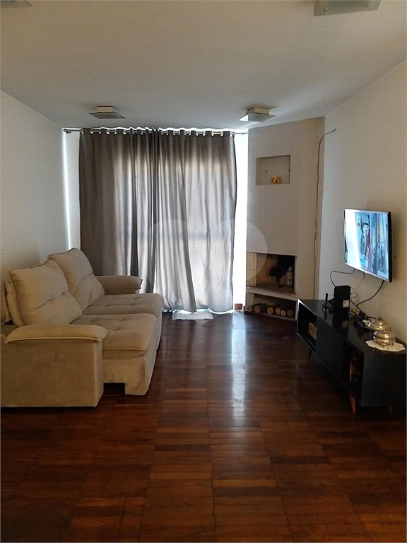Sobrado à venda com 3 quartos, sendo 1 suíte, em Vila Paulista, São Paulo, SP