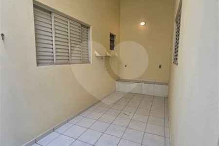 Casa à venda com 3 quartos, sendo 2 suítes, em Jardim Santo Antônio, Valinhos, SP