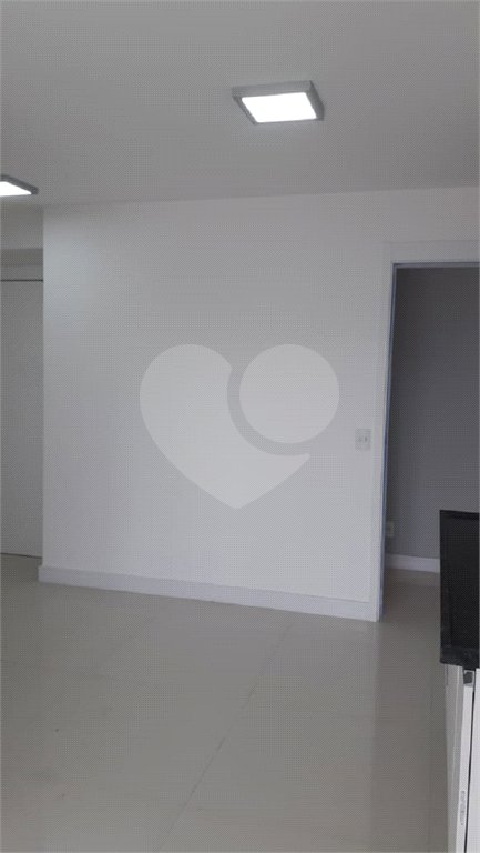 Apartamento à venda com 3 quartos, sendo 1 suíte,  em Jardim Vazani, São Paulo, SP