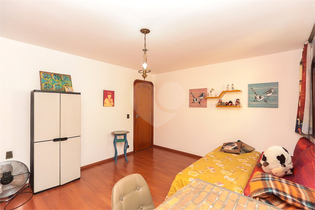 Casa à venda com 4 quartos, sendo 1 suíte, em Brooklin, São Paulo, SP