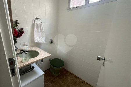 Casa à venda ou para alugar com 2 suítes em Vila Barth, Itapetininga, SP