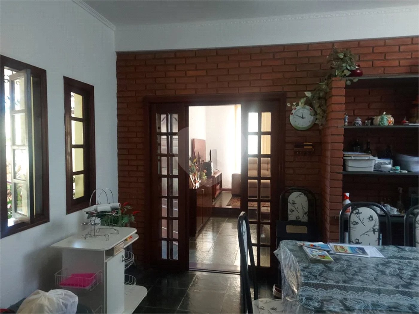 Casa à venda com 3 quartos, sendo 2 suítes,  em Capela, Vinhedo, SP