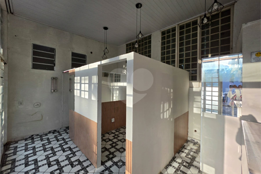 Salão à venda ou para alugar com 3 quartos, sendo 1 suíte, em Jardim Monjolo, São Paulo, SP