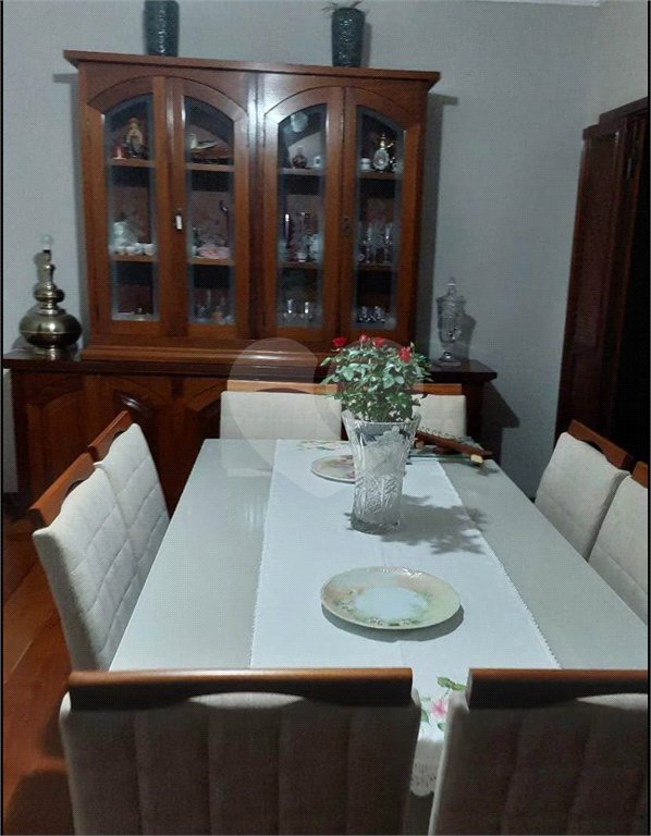 Apartamento à venda com 3 quartos, sendo 1 suíte, no Centro, Araraquara, SP