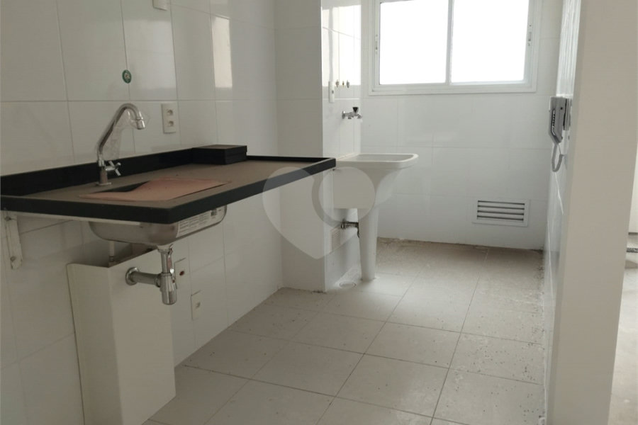 Apartamento à venda com 2 quartos, sendo 1 suíte, em Jardim Flor da Montanha, Guarulhos, SP