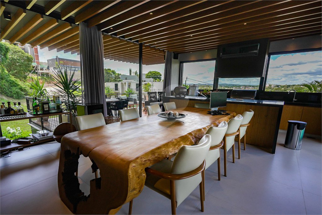 Casa à venda com 5 suítes no condomínio Plaza Athenee, Itu - SP