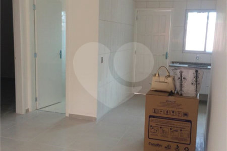 Casa à venda com 2 quartos no condomínio Cristal Boracéia I, Bertioga - SP