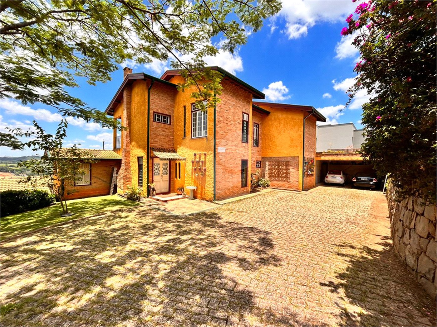 Casa à venda com 4 suítes no condomínio São Joaquim, Vinhedo - SP