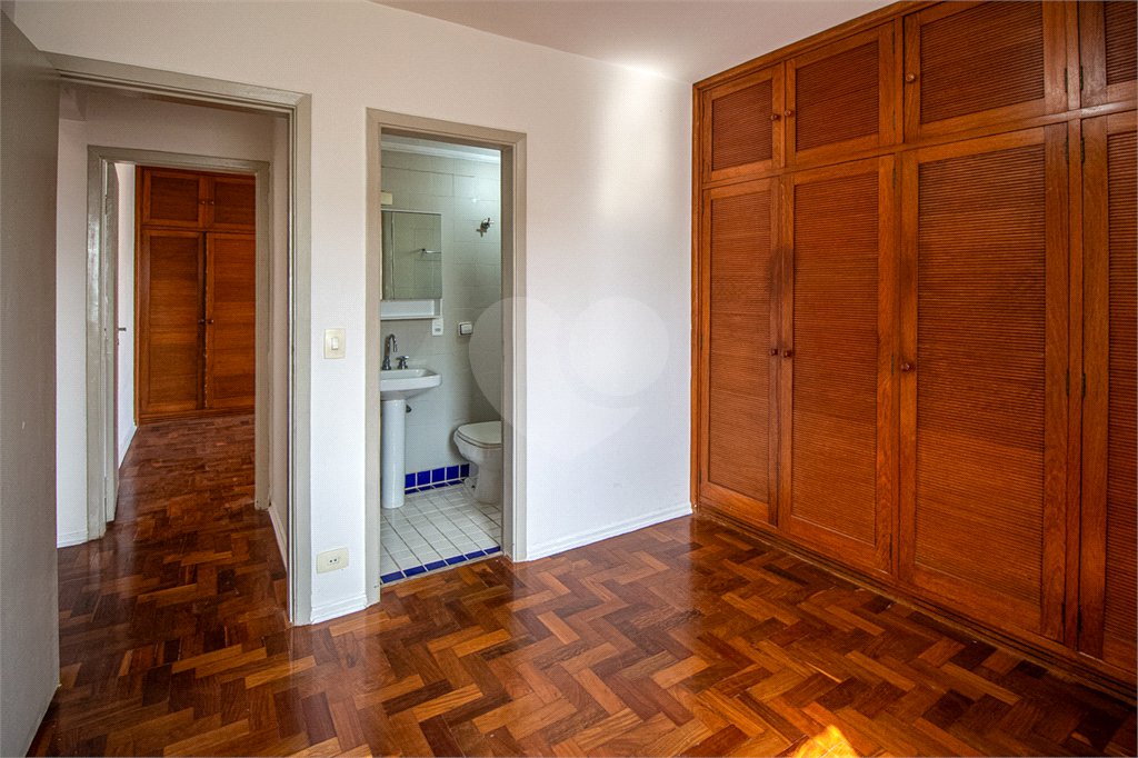 Apartamento à venda com 3 quartos, sendo 2 suítes, em Água Branca, São Paulo, SP