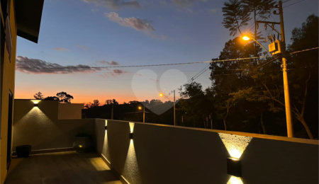Casa à venda com 3 quartos, sendo 1 suíte,  no condomínio Jardim Laguna, Indaiatuba - SP