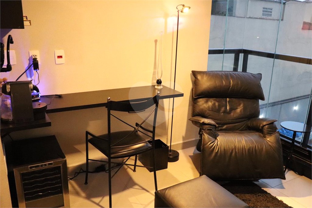 Studio à venda na Aclimação c/33,20m2 úteis - 1 Quarto/1 Vaga - 800m. metrô Ana Rosa/Paraíso