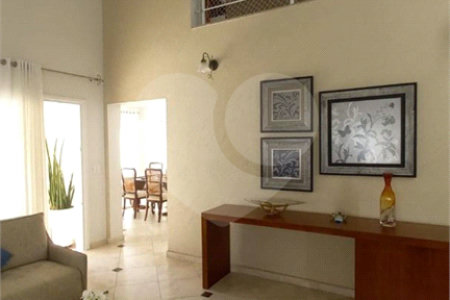 Casa à venda com 3 suítes no condomínio Residencial Parque Arco-íris, Atibaia - SP
