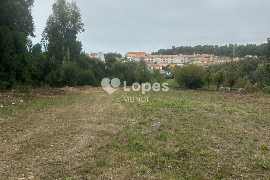 Terreno para construção à venda em Valadares, Vila Nova de Gaia, Portugal – 2.284 m²