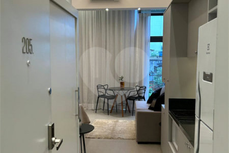 Apartamento à venda ou para alugar com 1 quarto em Pinheiros, São Paulo, SP