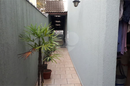 Casa à venda com 3 quartos, sendo 2 suítes,  em Vila Rosália, Guarulhos, SP