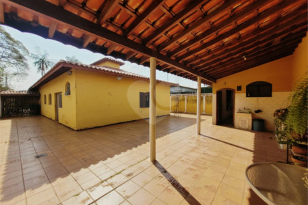 Casa Térrea à venda com 3 quartos, sendo 1 suíte, no Centro, Indaiatuba, SP