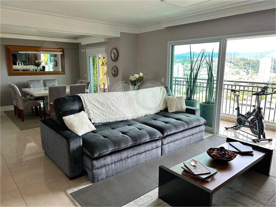 Apartamento à venda com 3 suítes em Vila Rosalia, Guarulhos, SP