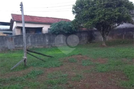 Casa à venda com 3 quartos em Jardim Indaiá, Poá, SP