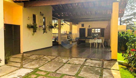 Casa à venda com 3 quartos, sendo 1 suíte,  no condomínio Vivenda das Vinhas, Vinhedo - SP