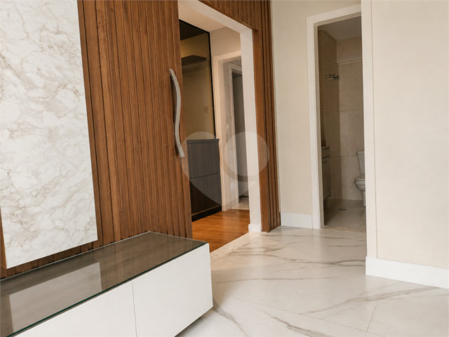 Apartamento à venda com 3 suítes em Santana, São Paulo, SP