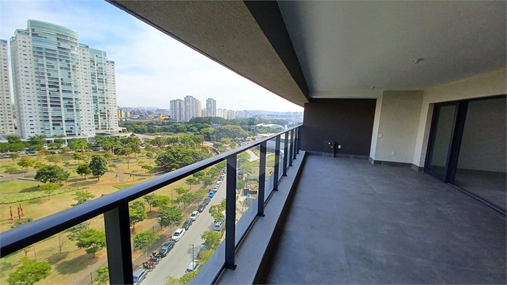 Apartamento à venda com 4 quartos, sendo 3 suítes, em Água Branca, São Paulo, SP