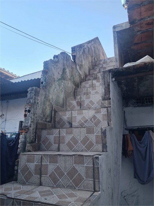 Sobrado à venda com 5 quartos, sendo 4 suítes, em Parque Edu Chaves, São Paulo, SP