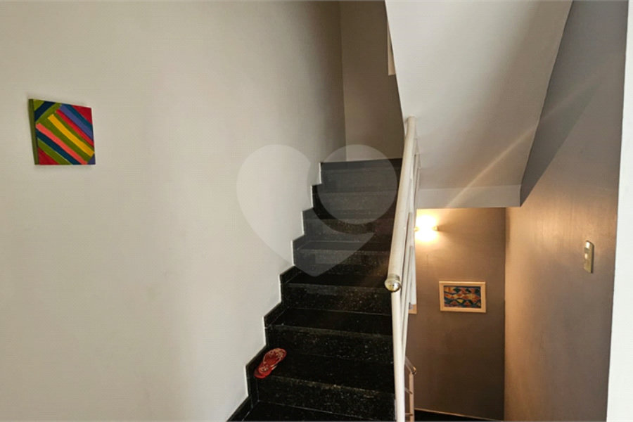 Casa à venda com 3 quartos, sendo 1 suíte, no condomínio Res Santa Inês, São Paulo - SP