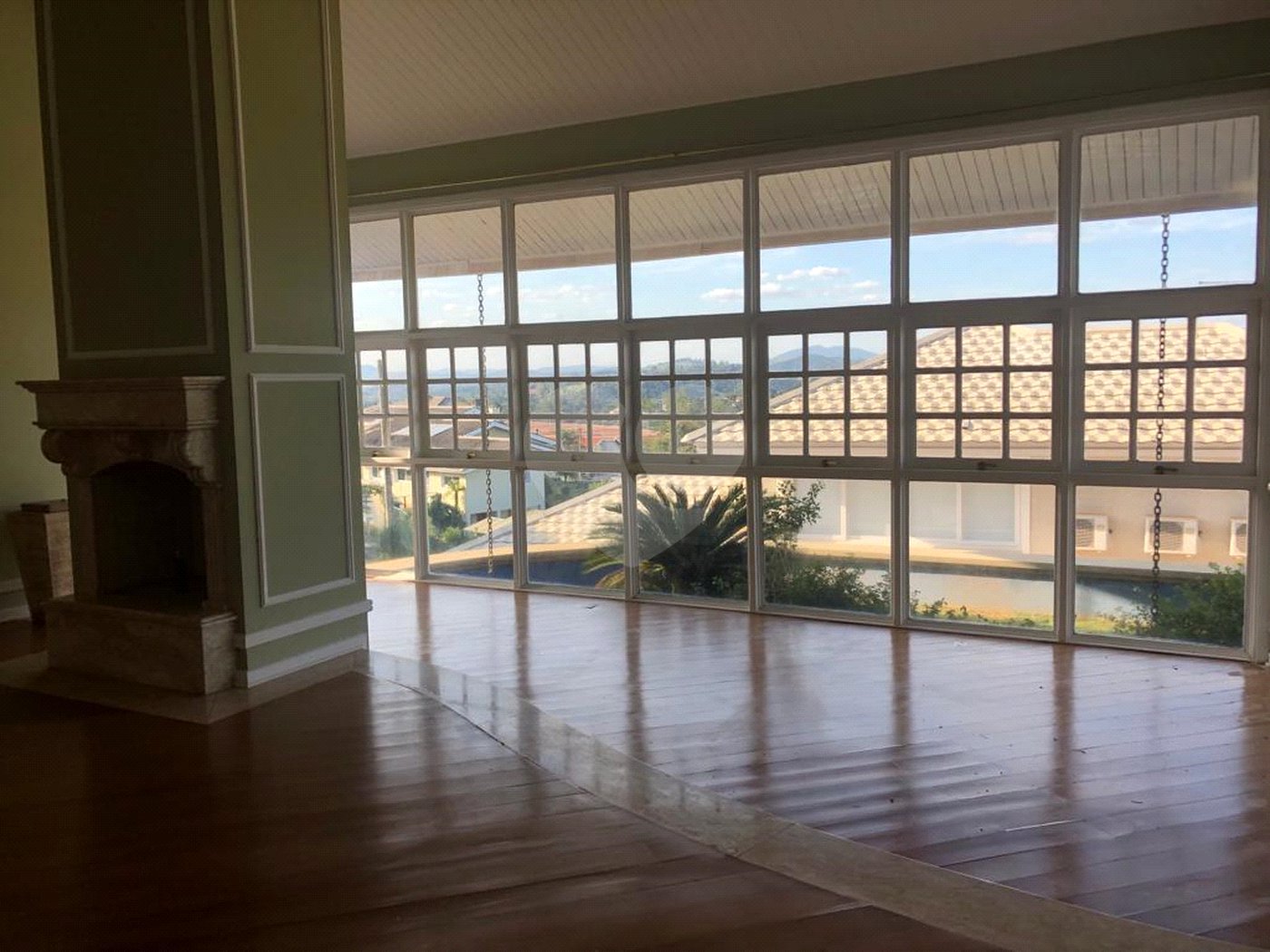 Casa à venda com 4 suítes no condomínio Osato, Atibaia - SP