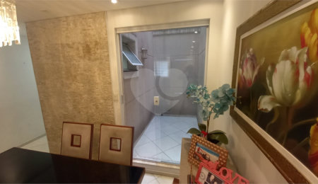 Sobrado à venda com 3 suítes em Vila Nivi, São Paulo, SP