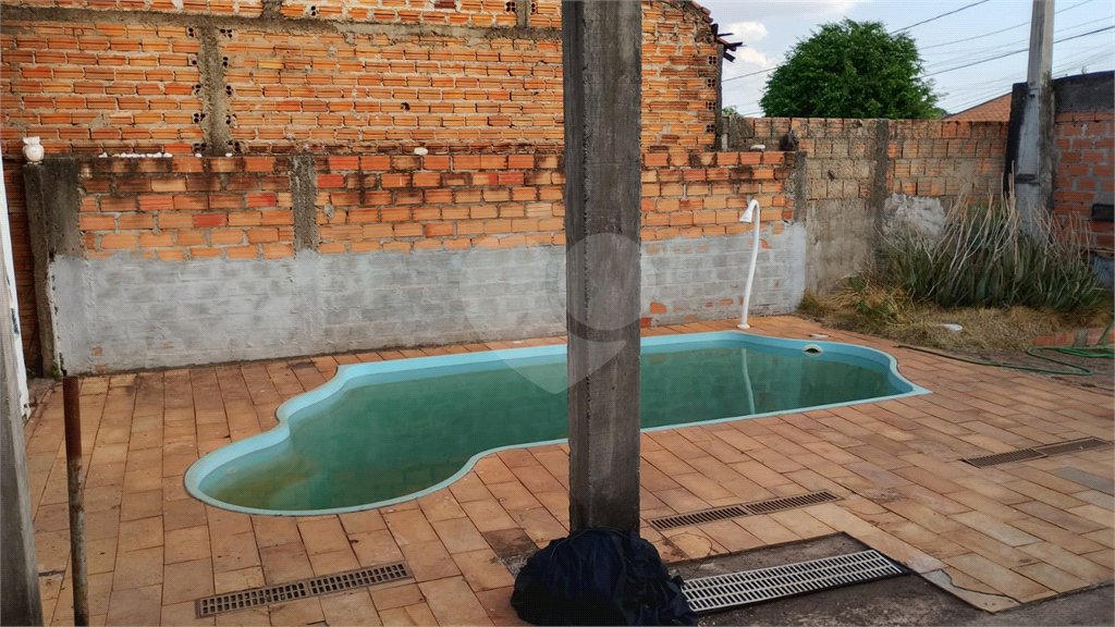 Casa à venda com 2 quartos, sendo 1 suíte, em Jardim Adalberto Frederico de Oliveira Roxo I, Araraquara, SP