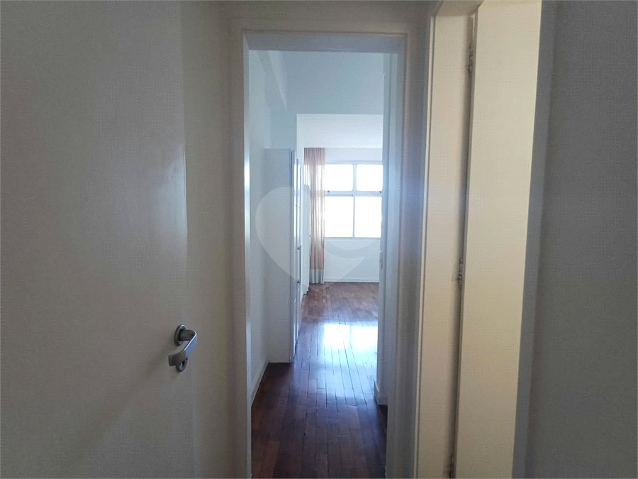 Apartamento à venda com 3 quartos, sendo 1 suíte,  em Lagoa, Rio de Janeiro, RJ