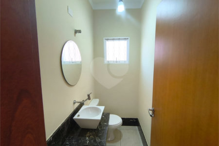 Casa à venda com 5 quartos, sendo 1 suíte,  em Jardim Colombo, Itapetininga, SP
