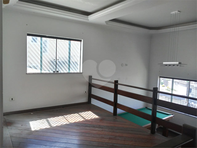 Sobrado à venda com 4 quartos, sendo 3 suítes,  em Tremembé, São Paulo, SP
