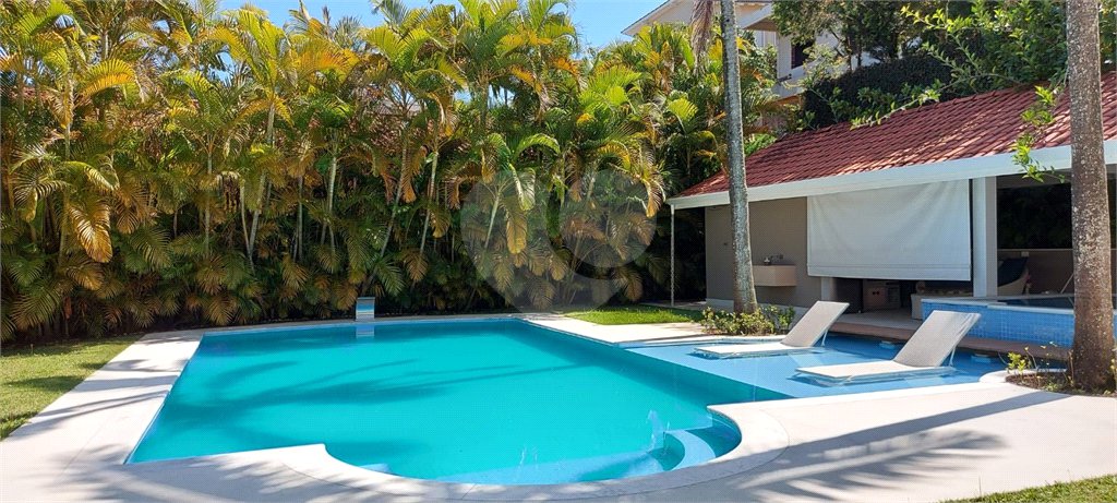 Casa à venda com 4 suítes em Alphaville, Santana de Parnaíba, SP