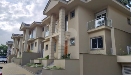 Casa à venda com 4 suítes no condomínio Villagio Di Modena, São Paulo - SP