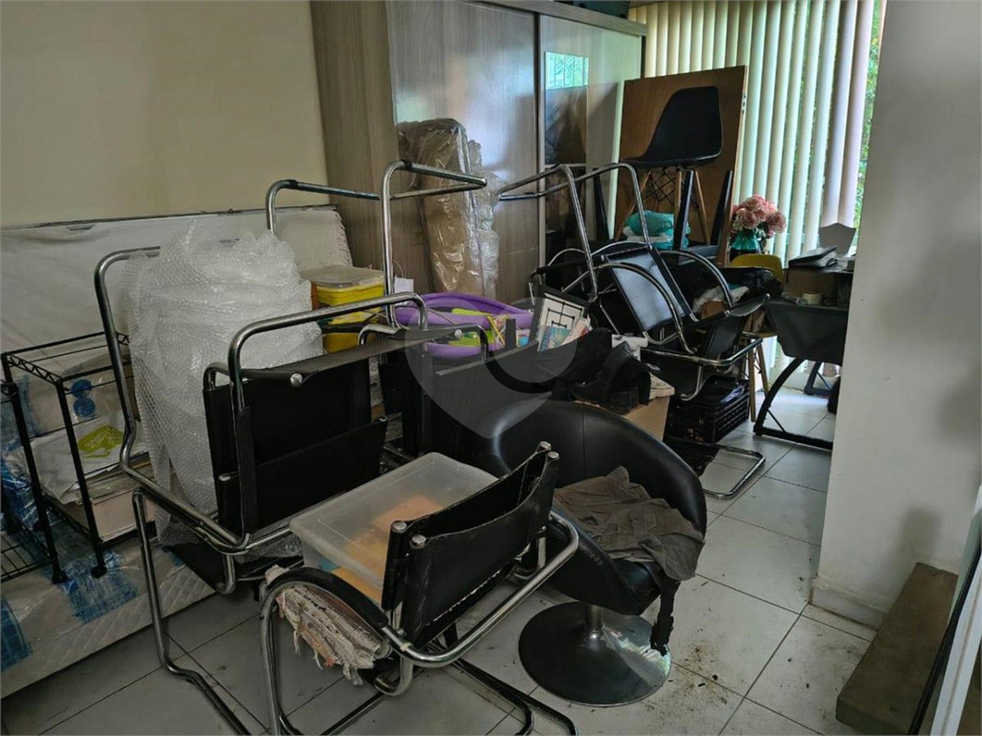 Casa à venda com 3 quartos, sendo 1 suíte, em Mirandópolis, São Paulo, SP