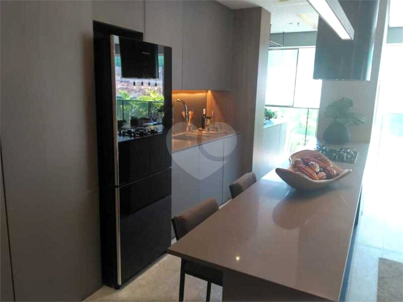 Apartamento à venda com 3 quartos, sendo 1 suíte,  em Jardim das Acácias, São Paulo, SP